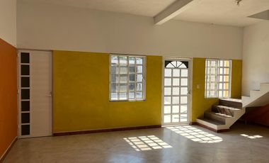 CASA EN VENTA, CON ALBERCA, YAUTEPEC, MORELOS