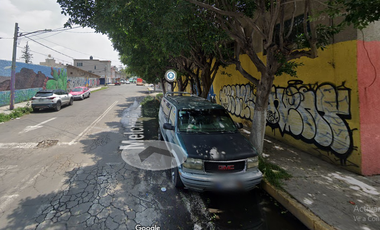 CASA EN REMATE EN COL. SANTA MARIA AZTAHUACAN $2,289,840.00