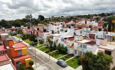 Casa en venta en condominio en Tzompantle en Cuernavaca