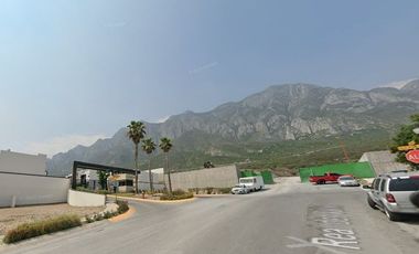 Casa en venta en Santa Catarina, Nuevo León. mm