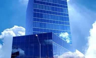 Oficina en renta con Excelente Ubicación en Zona Dorada de Irapuato, PLANTA BAJA ( OPC. 1)
