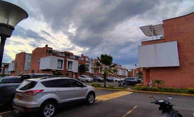 ,🏠vendo hermosa casa Duplex Pereira