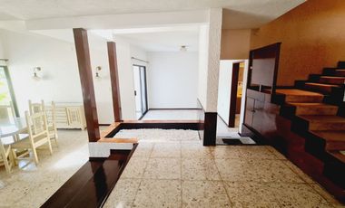 Casa en venta en residencial El mirador. Ubicación inmejorable.