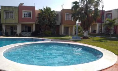 Casa de 4 recámaras, amueblada, y con alberca, en Bonaterra, Veracruz