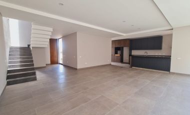 Hermosa Residencia en venta en el desarrollo más exclusivo de la ciudad 