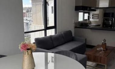 Rento suite con balcón amoblada sector Republica de El Salvador