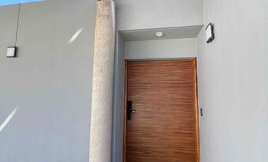 CASA DE UN NIVEL EN RENTA COTO LOS OLMOS, AL SUR DE LA CIUDAD