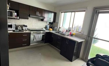 CASA DE UN NIVEL EN RENTA COTO LOS OLMOS, AL SUR DE LA CIUDAD