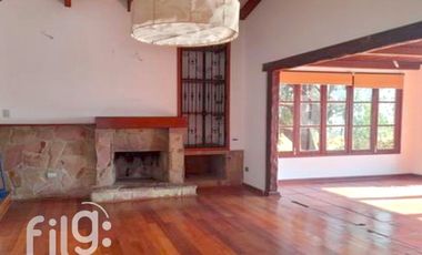 Venta Parcela de Agrado con 2 Casas, Piscina y Vista Despejada