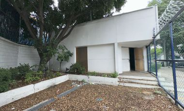 Extraordinario local en renta, Ave. Gavilán, Guadalupe del Moral, Iztapalapa