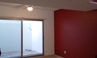 CASA EN VENTA FRACC PRIVADO JARDIN DE LAS FLORES ZONA NTE PTE DE LA CIUDAD