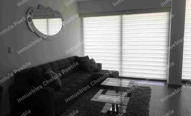 Departamento amueblado de 3 recámaras, vigilancia 24/7, ubicado a 5 minutos de UDLAP sobre periférico.