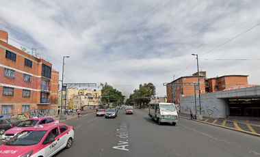 Remate Bancario En Av. Del Trabajo 20, Venustiano Carra Cdmx