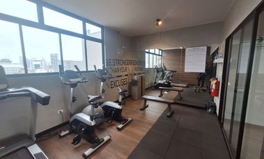 DEPARTAMENTO EXCELENTE UBICACIÓN BARRANCO LÍMITE MAIRAFLORES