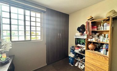 Casa en venta en Arboledas de Jacarandas con recamara en planta baja