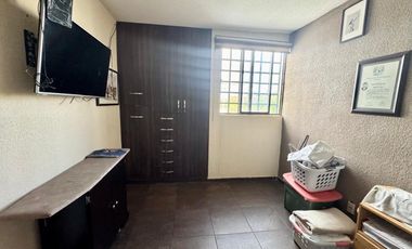 Casa en venta en Arboledas de Jacarandas con recamara en planta baja