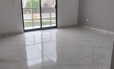 CASA EN VENTA EN PRADOS DE SAN LORENZO