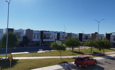 CASA EN VENTA EN PRADOS DE SAN LORENZO