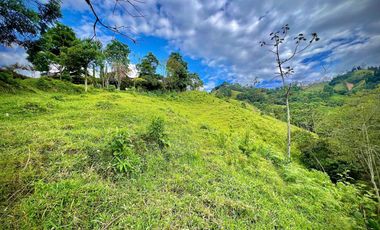 LOTE EN VENTA EN LA MACANA  SABANETA ANTIOQUIA