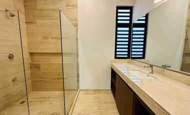 Casa en Venta de 3 Recámaras en Temozón Norte