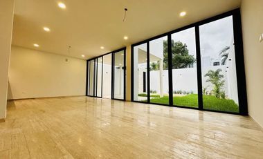 Casa en Venta de 3 Recámaras en Temozón Norte