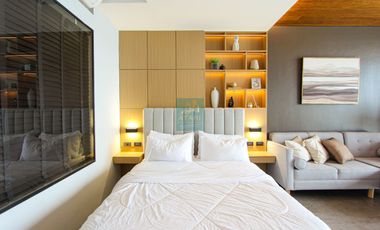For Rent: Studio with Balcony and Seaview at The Reef Mactan