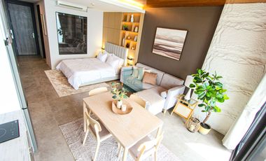 For Rent: Studio with Balcony and Seaview at The Reef Mactan