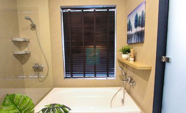 For Rent: Studio with Balcony and Seaview at The Reef Mactan