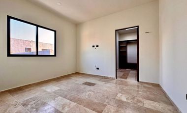 CASA EN VENTA EQUIPADA CON 1 RECÁMARA EN PB Y 3 RECÁMARAS EN PLANTA ALTA EN DZITYA