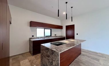 CASA EN VENTA EQUIPADA CON 1 RECÁMARA EN PB Y 3 RECÁMARAS EN PLANTA ALTA EN DZITYA