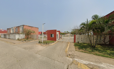 Casa en circuito San Gabriel, Santa Fe, Villa San Martín, Veracruz, México. ¡NO CRÉDITOS!