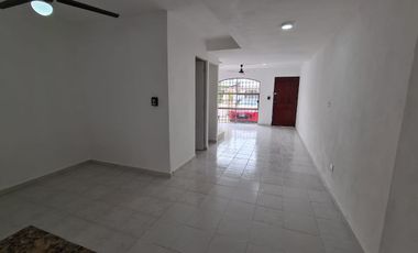 Casa Moderna y Recién Remodelada Av. Torres y Kabah!