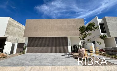 Casa Nueva en Renta en Condominio 13 El Molino Residencial, Leon Gto