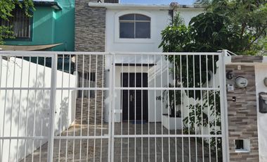 Casa Moderna en Renta, muy Céntrica!