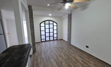 Casa Moderna en Renta, muy Céntrica!