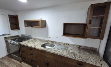 Casa Moderna en Renta, muy Céntrica!
