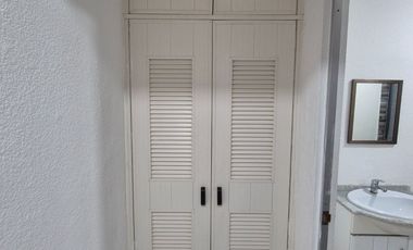 Casa Moderna en Renta, muy Céntrica!