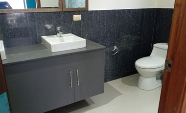 Manglaralto, Renta hermosa casa cerca al mar 3 dormitorios amoblada