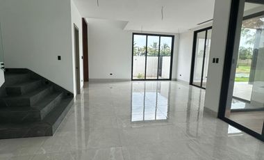 Isla Mocoli, Venta de linda casa de estreno 4 dormitorios con piscina