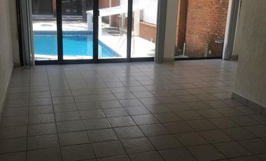 VENTA DE CASA EN LOMAS DE ATZINGO