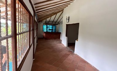 Casa de Campo sobre la Vía Ruitoque