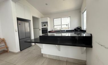 CASA EN VENTA EN FRACCIONAMIENTO LOMAS DE COCOYOC MORELOS
