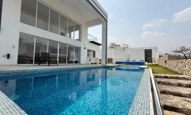 CASA EN VENTA EN FRACCIONAMIENTO LOMAS DE COCOYOC MORELOS