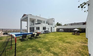 CASA EN VENTA EN FRACCIONAMIENTO LOMAS DE COCOYOC MORELOS