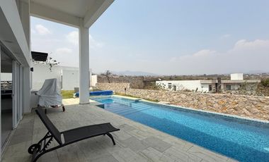 CASA EN VENTA EN FRACCIONAMIENTO LOMAS DE COCOYOC MORELOS