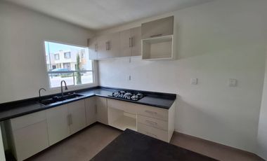 CASA EN RENTA FRACC. VILLAS SAN FERNANDO EN CALMAYA A 15 MINUTOS DE GALERIAS