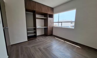 CASA EN RENTA FRACC. VILLAS SAN FERNANDO EN CALMAYA A 15 MINUTOS DE GALERIAS