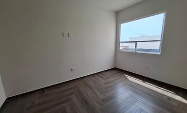 CASA EN RENTA FRACC. VILLAS SAN FERNANDO EN CALMAYA A 15 MINUTOS DE GALERIAS