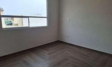 CASA EN RENTA FRACC. VILLAS SAN FERNANDO EN CALMAYA A 15 MINUTOS DE GALERIAS