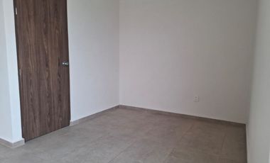 CASA EN RENTA FRACC. VILLAS SAN FERNANDO EN CALMAYA A 15 MINUTOS DE GALERIAS